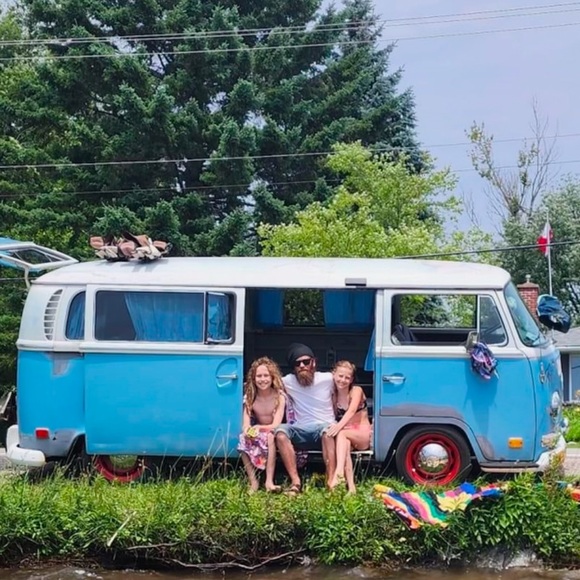 Meet your Posher, Leah - Picture 3 of 3